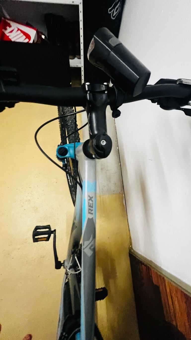 Used REX REX Custom Shimano Deore 2017 Mountainbike — image 8 of 9