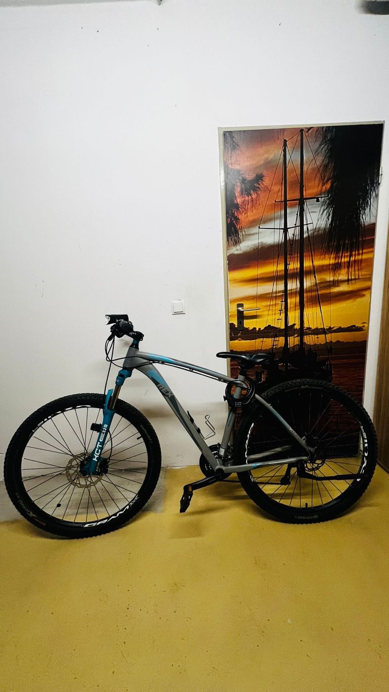 Used REX REX Custom Shimano Deore 2017 Mountainbike — image 1 of 9