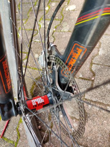 Używany Pivot Switchblade 29" Race XT 2019 2019 Mountainbike — zdjęcie 6 z 8