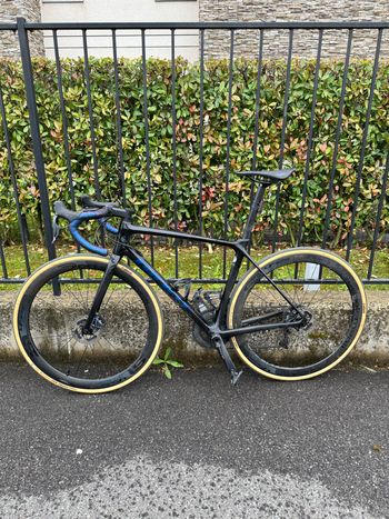 Used Giant TCR Advanced Pro 0 Disc 2021 2021 Road & Gravel — image 2 of 8