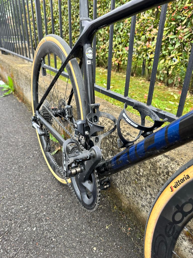 Used Giant TCR Advanced Pro 0 Disc 2021 2021 Road & Gravel — image 3 of 8