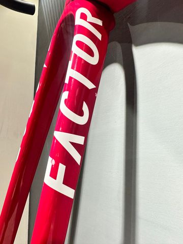 Używany Factor O2 VAM - SRAM Red 2025 Frameset 2025 Road & Gravel — zdjęcie 9 z 9