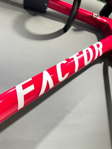 Używany Factor O2 VAM - SRAM Red 2025 Frameset 2025 Road & Gravel — zdjęcie 3 z 9