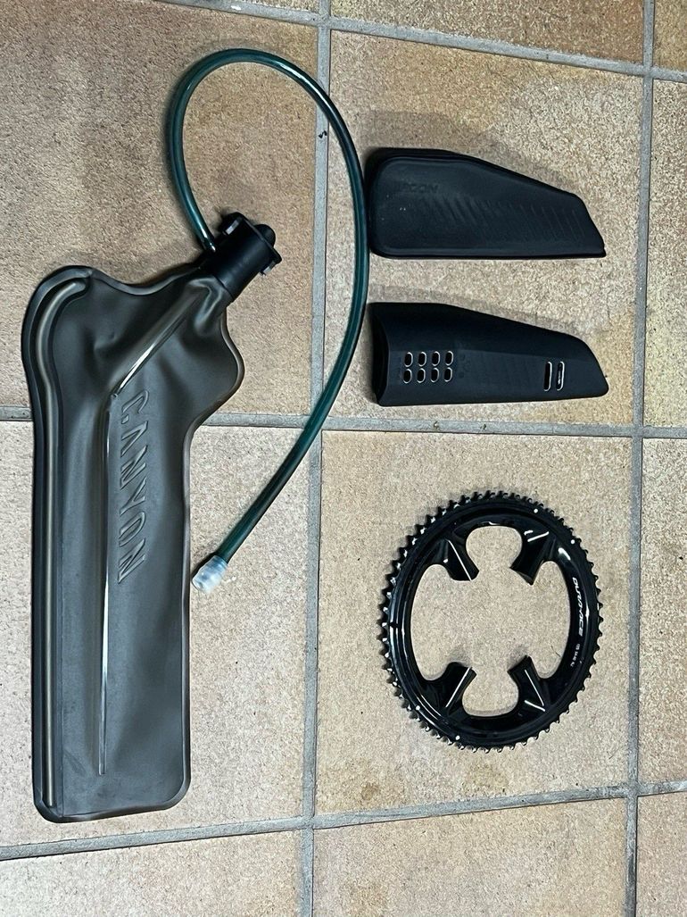 Brugt Canyon Speedmax CFR Disc Di2 2024 2024 Road & Gravel — billede 10 af 10