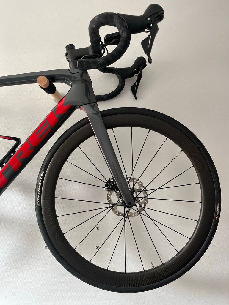 Used Trek Émonda SL 5 2024 2024 Road & Gravel, Light Gray — image 2 of 6