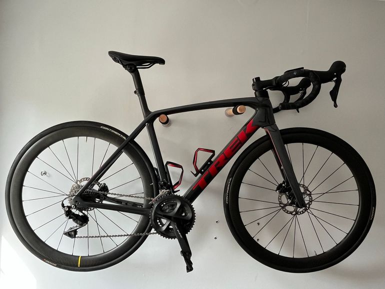 Used Trek Émonda SL 5 2024 2024 Road & Gravel, Light Gray — image 1 of 6