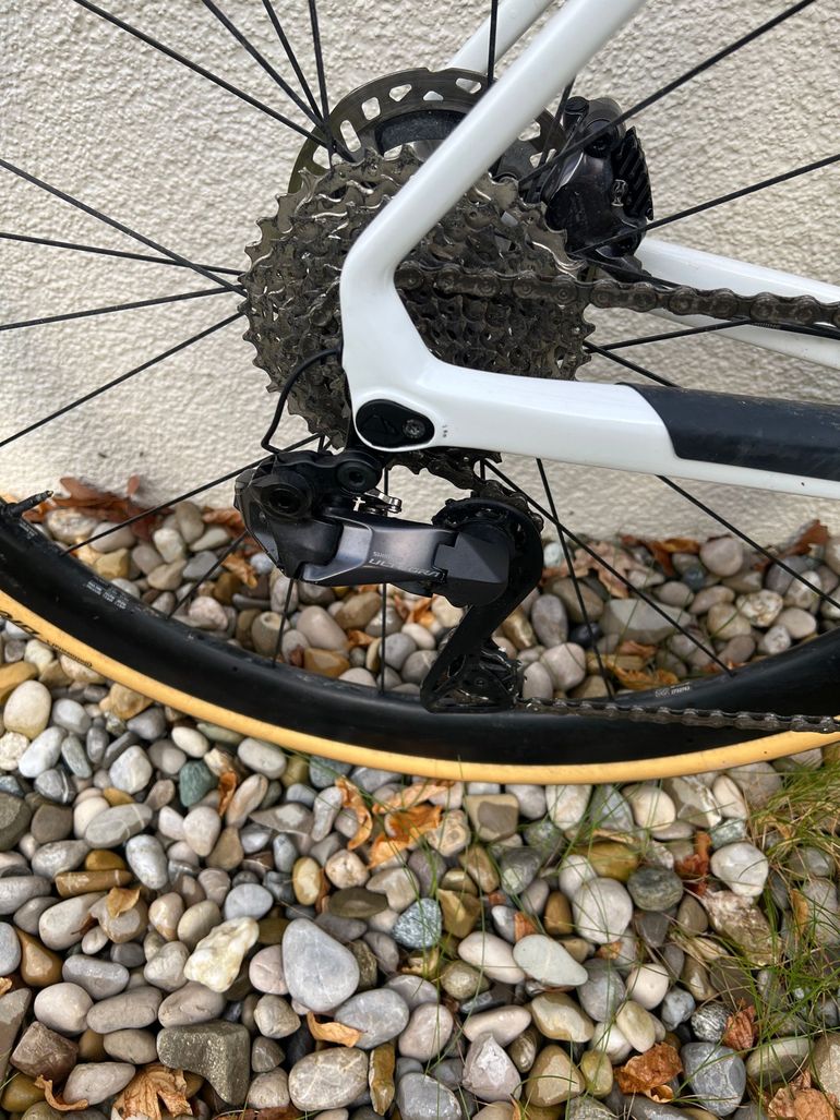 Used Canyon Inflite CF SLX 8 Di2 2025 2025 Road & Gravel, White — image 4 of 4