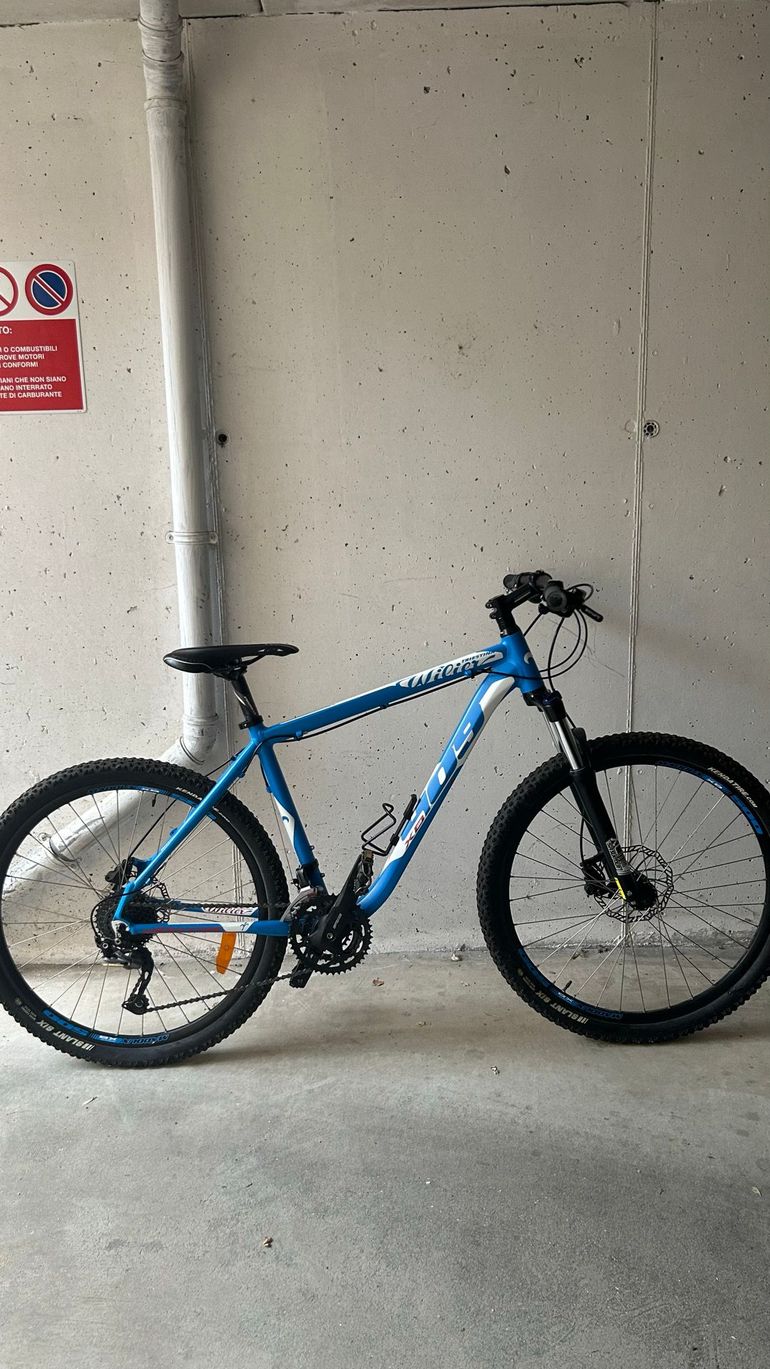 Used Wilier Wilier Custom Shimano Alivio 2017 Mountainbike, Azul — image 1 of 7