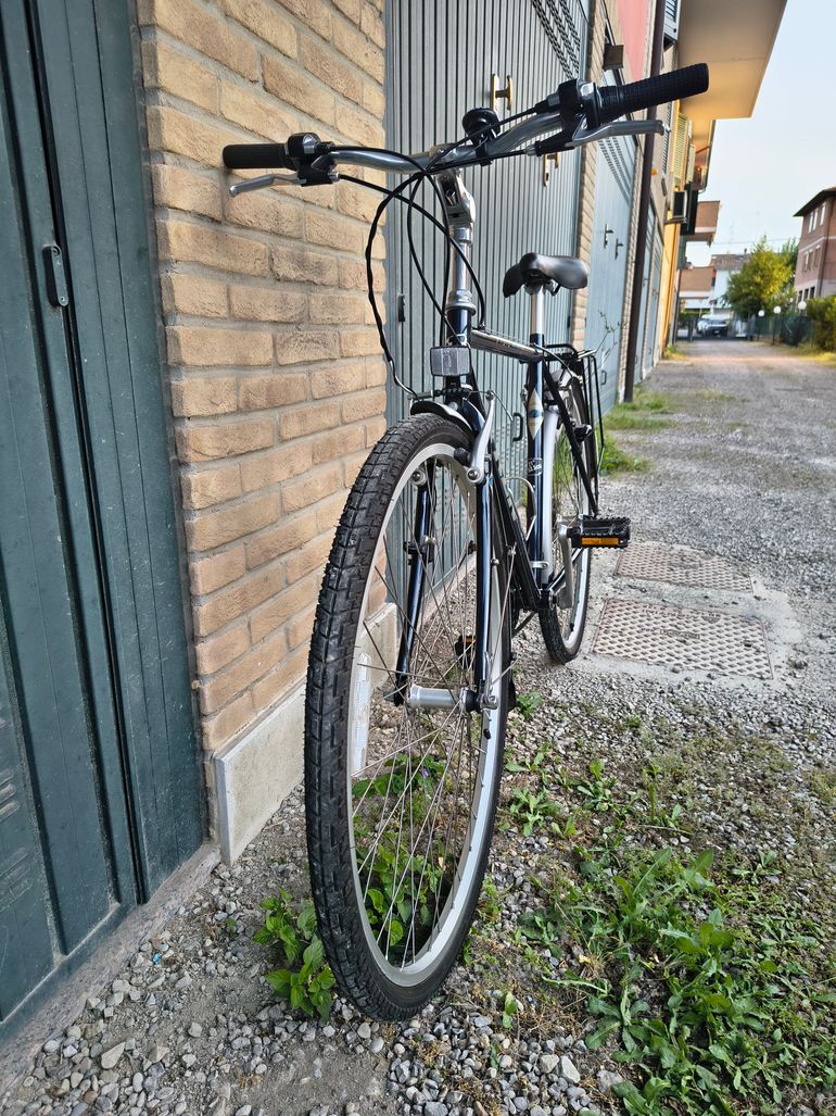 Used Trek T700 Shimano Nexus Hub Gear 2010 Urban, Blue — image 3 of 13