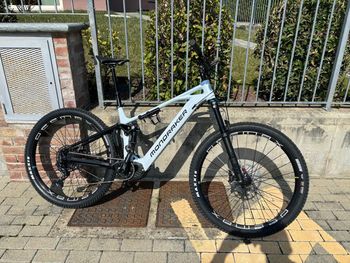 Used Mondraker CHASER R 2024 2024 Mountainbike, White, 29 — image 1 of 7