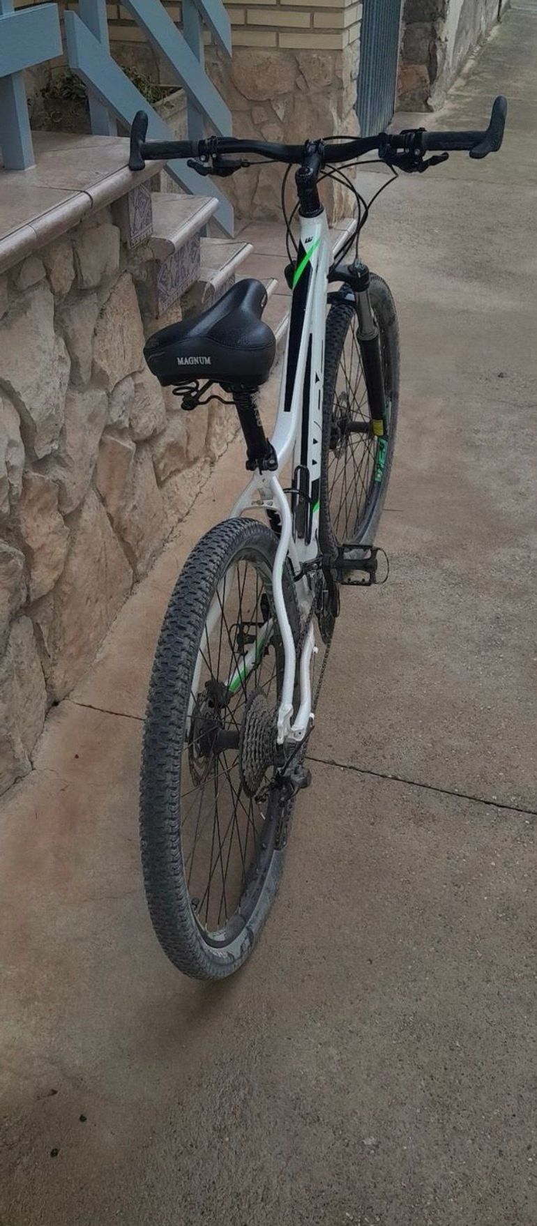 Used WCR WCR Custom Shimano Deore 2018 Mountainbike, Bianco — image 4 of 5