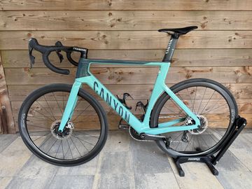 Canyon Aeroad CF SLX 7 2022 2022 Road & Gravel usato, Verde — immagine 2 di 7