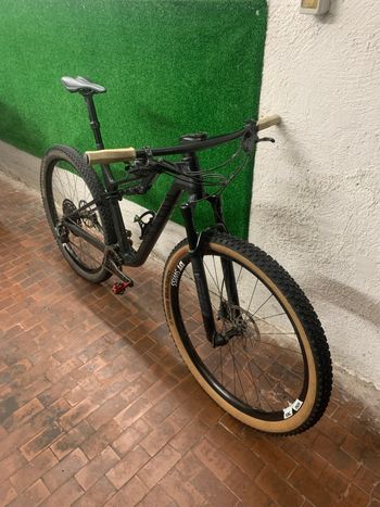 Used Canyon Lux CF SLX 9 2021 2021 Mountainbike — image 4 of 4