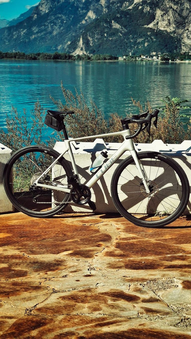 Used CUBE ATTAIN C:62, SLX 2026 2026 Road & Gravel, Light Gray — image 2 of 7