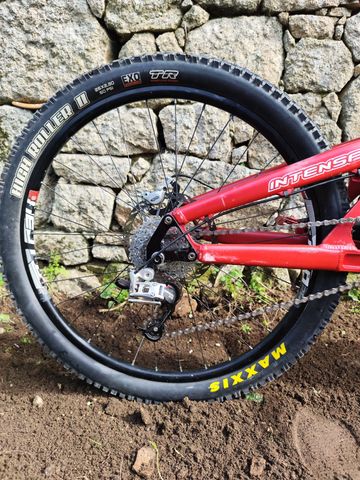 Brugt Intense M6 FRO 2010 Mountainbike — billede 9 af 10