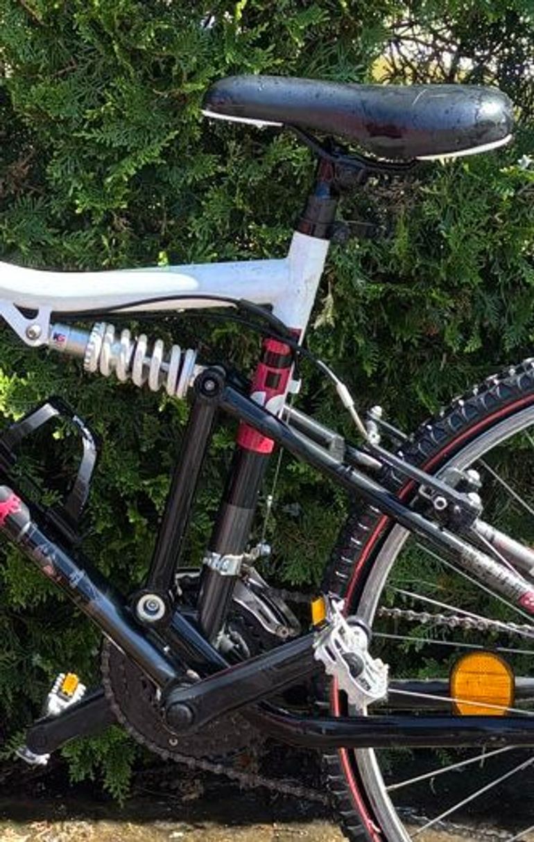 Used DECATHLON DECATHLON Custom Youth, White — image 4 of 4