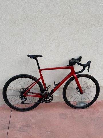 Used Cannondale SuperSix EVO Shimano Ultegra 2022 Road & Gravel, Red — image 4 of 15