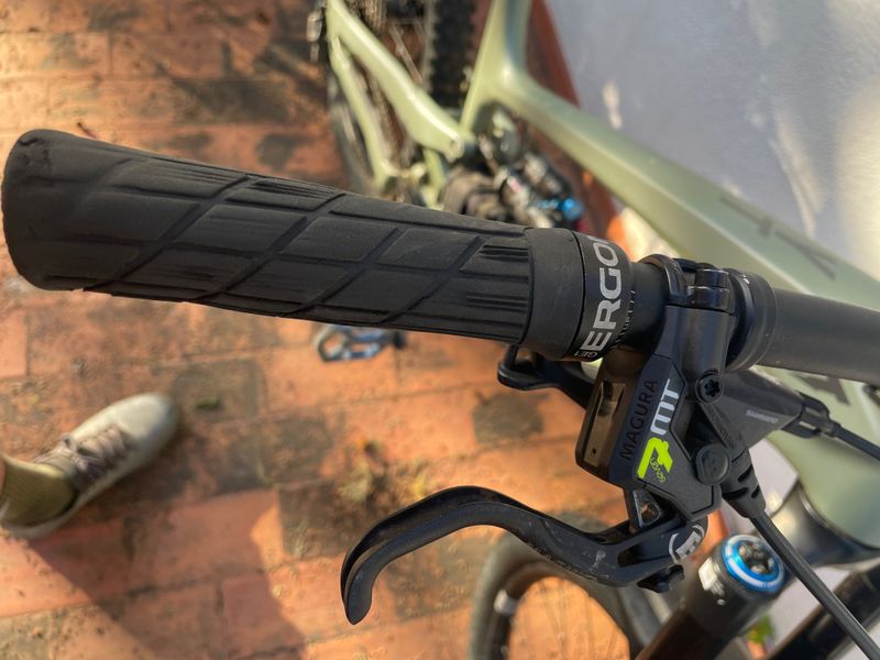 Käytetty YT Industries Decoy CORE 3 MX 2022 2022 Mountainbike — kuva 6 / 15