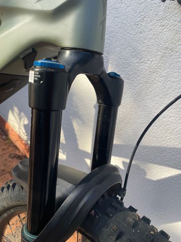 Käytetty YT Industries Decoy CORE 3 MX 2022 2022 Mountainbike — kuva 7 / 15