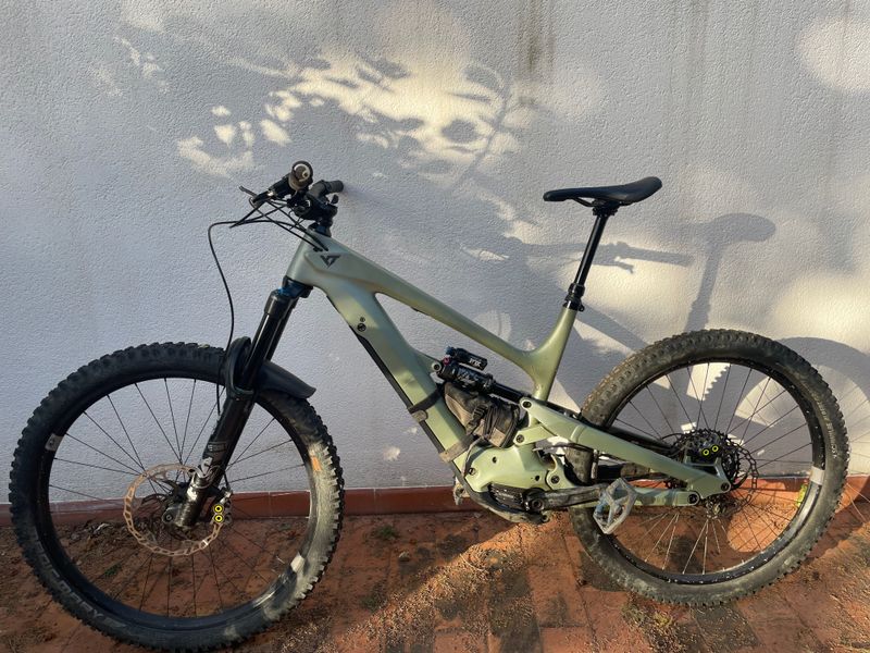 Käytetty YT Industries Decoy CORE 3 MX 2022 2022 Mountainbike — kuva 12 / 15
