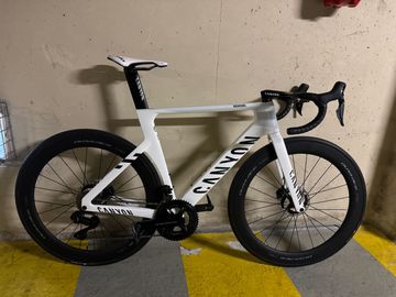 Used Canyon Aeroad CFR MVDP 2023 Frameset 2023 Road & Gravel, White — image 1 of 3