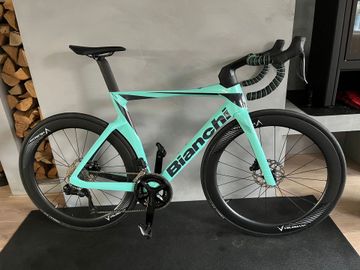 Bianchi Oltre Comp 105 Di2 2025 2025 Road & Gravel usato, Blu — immagine 2 di 11