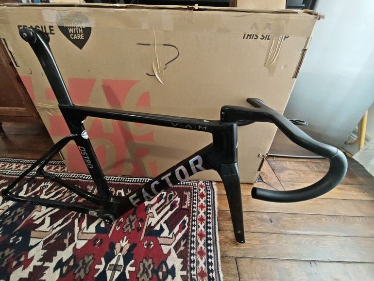 Used Factor OSTRO VAM 2023 Frameset 2023 Road & Gravel, Negro — image 6 of 6