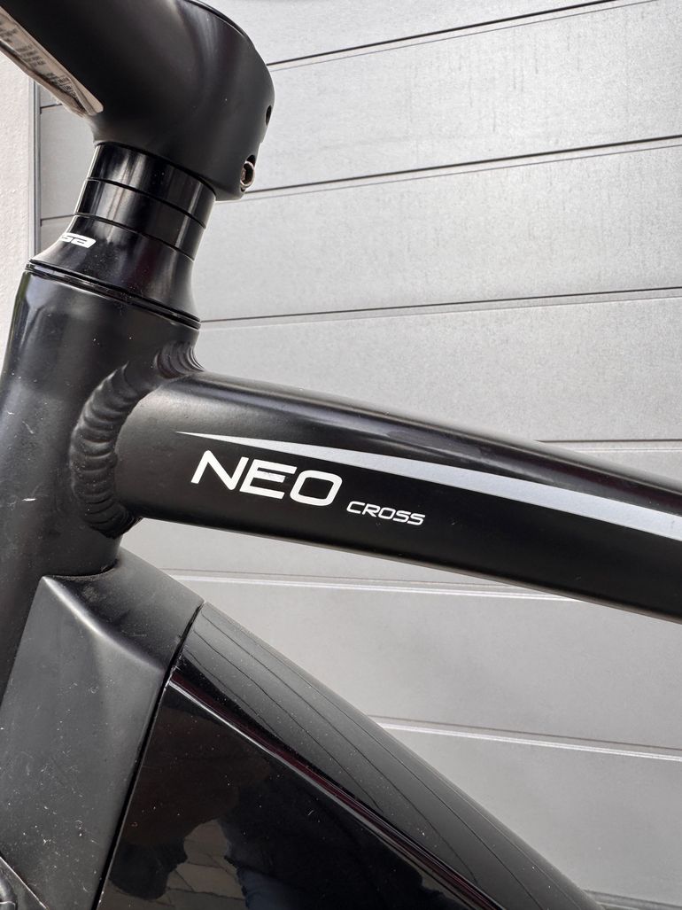 Used BH Bikes Neo Cross 2014 Urban, Black — image 10 of 12