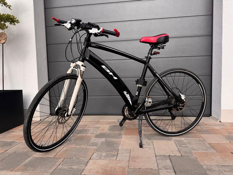 Used BH Bikes Neo Cross 2014 Urban, Black — image 2 of 12