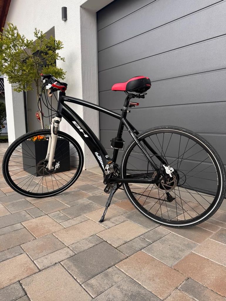 Used BH Bikes Neo Cross 2014 Urban, Black — image 1 of 12