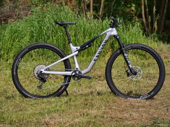 Canyon, Lux Trail CF 7 2025