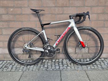 Used Orbea ORCA M20iTEAM 2022 2022 Road & Gravel, Hellgrau — image 1 of 12