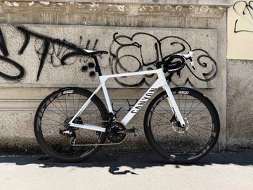Gebrauchtes Canyon Ultimate CF SLX 8 AXS 2025 2025 Road & Gravel, Weiß — Bild 1 von 23