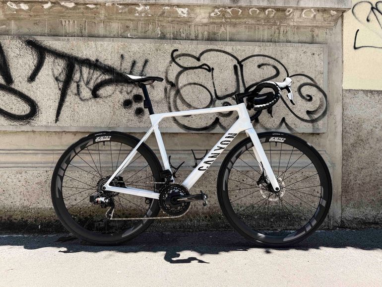 Used Canyon Ultimate CF SLX 8 AXS 2025 2025 Road & Gravel, White — image 1 of 23