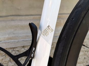 Used Canyon Ultimate CF SLX 8 AXS 2025 2025 Road & Gravel, White — image 21 of 23