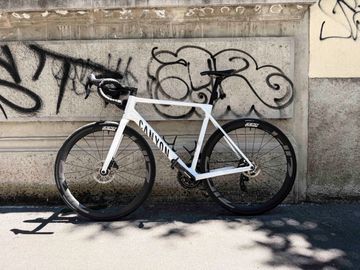 Gebrauchtes Canyon Ultimate CF SLX 8 AXS 2025 2025 Road & Gravel, Weiß — Bild 17 von 23