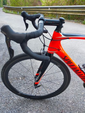 Used Specialized Men's Tarmac Expert 2018 2018 Road & Gravel, Rot — image 4 of 6