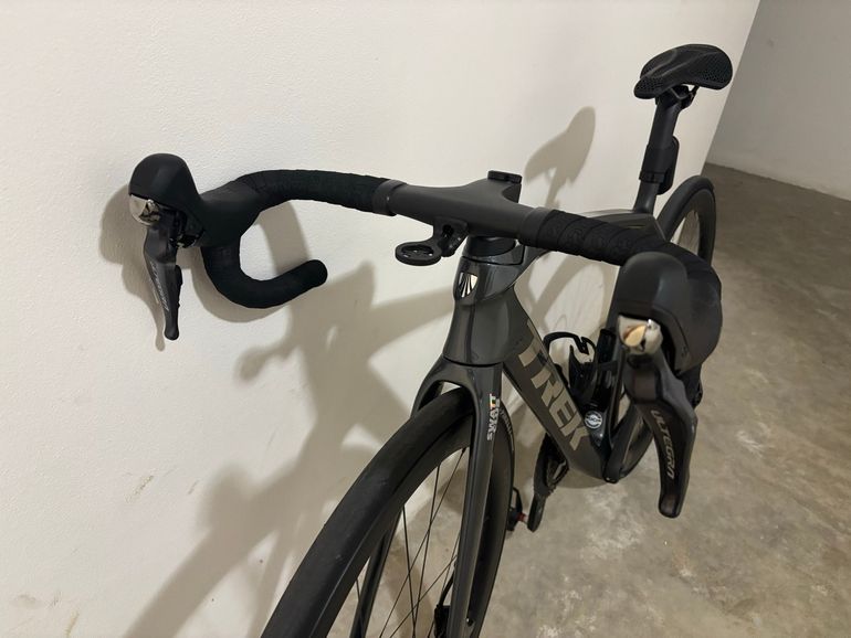 Used Trek Émonda SL 6 Disc 2021 2021 Road & Gravel, Black — image 5 of 8