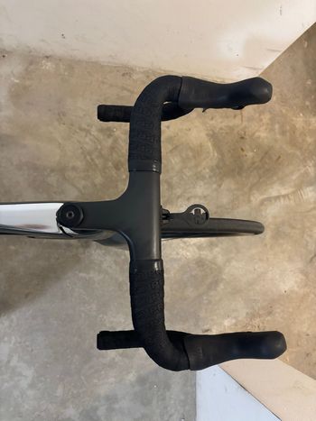 Used Trek Émonda SL 6 Disc 2021 2021 Road & Gravel, Black — image 6 of 8