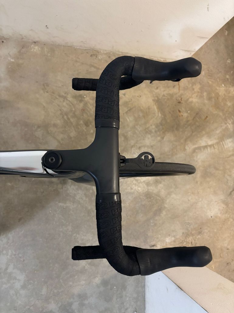 Used Trek Émonda SL 6 Disc 2021 2021 Road & Gravel, Black — image 6 of 8