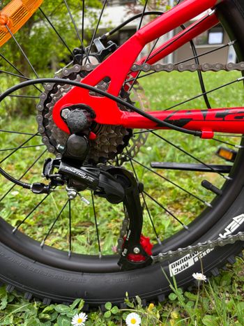 Used Atala Snowball 20 Fatbike 2023 Youth, Red — image 6 of 9
