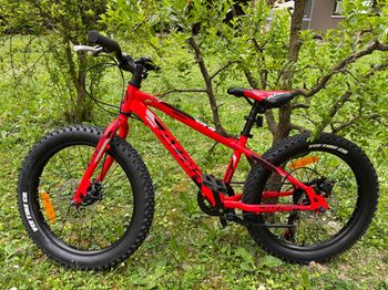 Used Atala Snowball 20 Fatbike 2023 Youth, Red — image 3 of 9