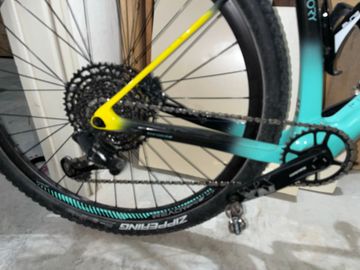 Použité Megamo FACTORY Elite 05 2021 2021 Mountainbike — obrázek 3 z 3