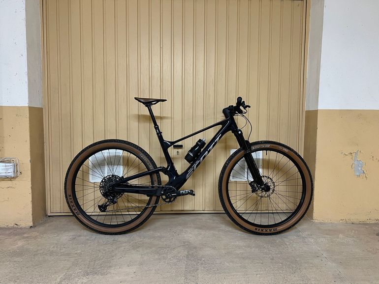Used Scott Spark RC Comp 2024 2024 Mountainbike, Blue, 29 — image 1 of 8