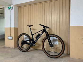 Used Scott Spark RC Comp 2024 2024 Mountainbike, Blue, 29 — image 2 of 8