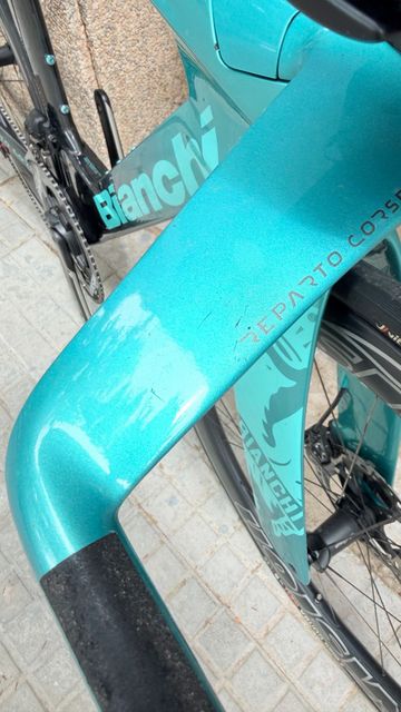 Used Bianchi Aquila Shimano Dura Ace Di2 2025 Road & Gravel, Green — image 7 of 9