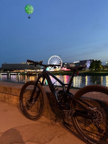 Used Trek Fuel EX 9.8 GX AXS T-Type Gen 6 2024 2024 Mountainbike, Black, 27.5, 29 — image 12 of 14