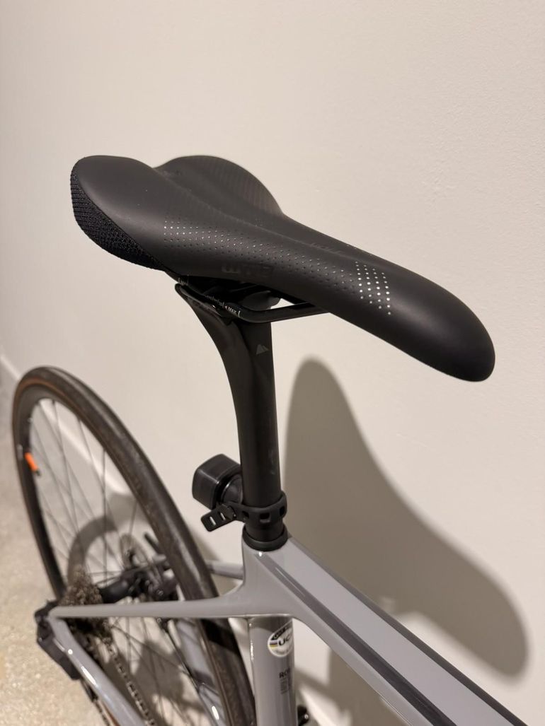 Used Canyon Ultimate CF SL 8 Disc Di2 2022 2022 Road & Gravel, Light Gray — image 7 of 9