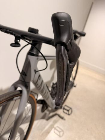 Used Canyon Ultimate CF SL 8 Disc Di2 2022 2022 Road & Gravel, Light Gray — image 4 of 9