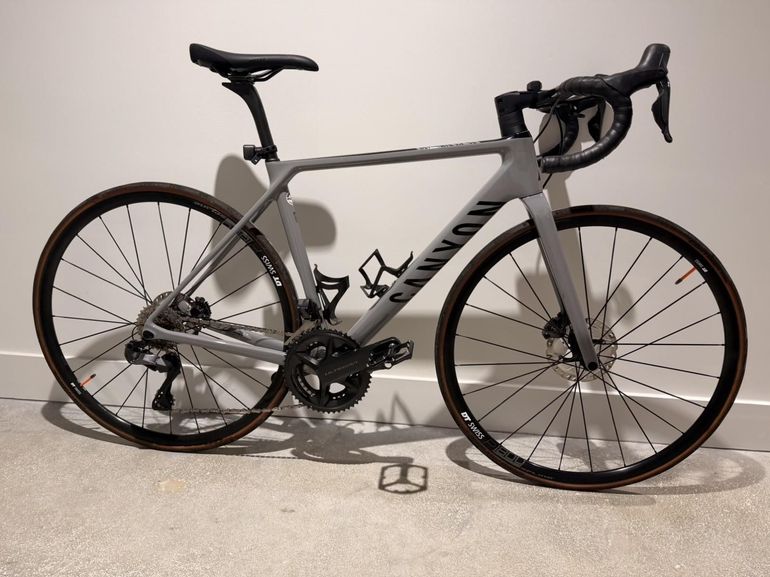 Used Canyon Ultimate CF SL 8 Disc Di2 2022 2022 Road & Gravel, Light Gray — image 1 of 12